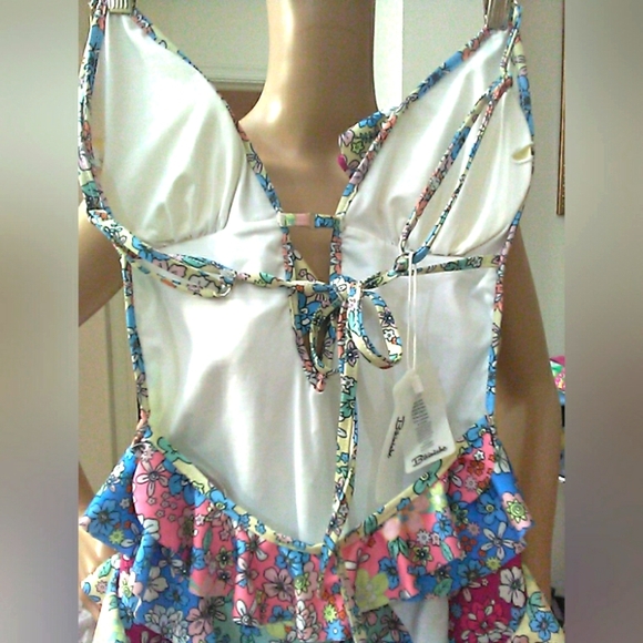 BNWT BIKINISHE Blue & Pink Ruffled BATHING SUIT W/ PADS FULL BACK FLORAL SZ. LG - Picture 8 of 9